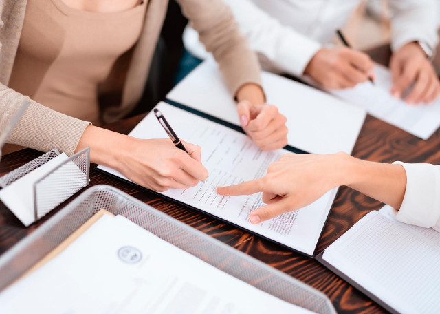 В какие сроки необходимо ознакомить работников с приказом