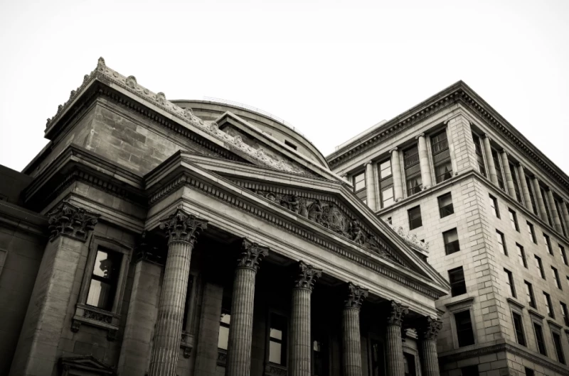 Финансовое регулирование банковской деятельности: ключевые аспекты и влияние на экономику