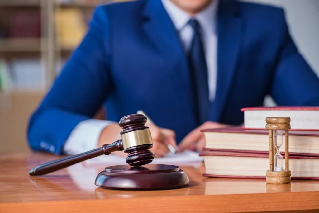 Судебная практика КС РФ по спорам о выплатах при увольнении